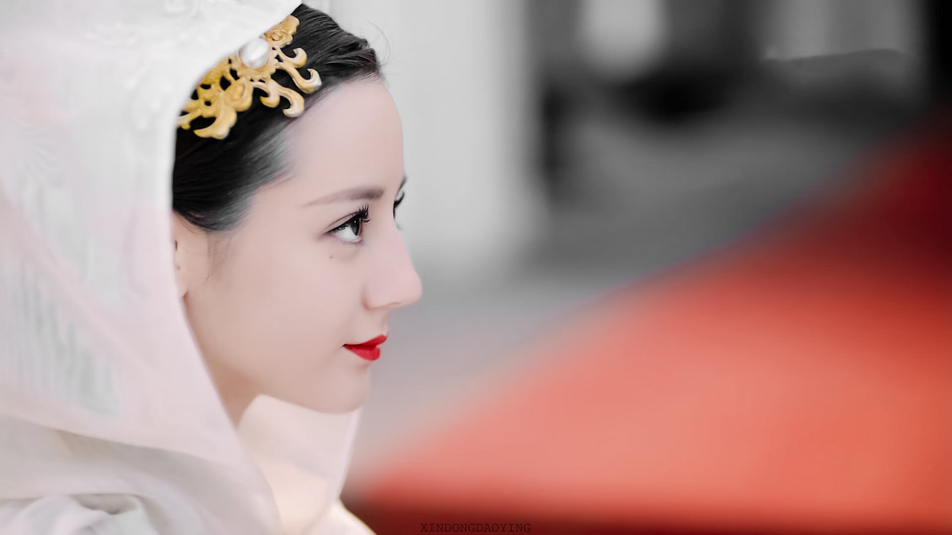 乐鱼app-英超球迷狂热支持，爆满现场打Call，英超球迷网在线直播